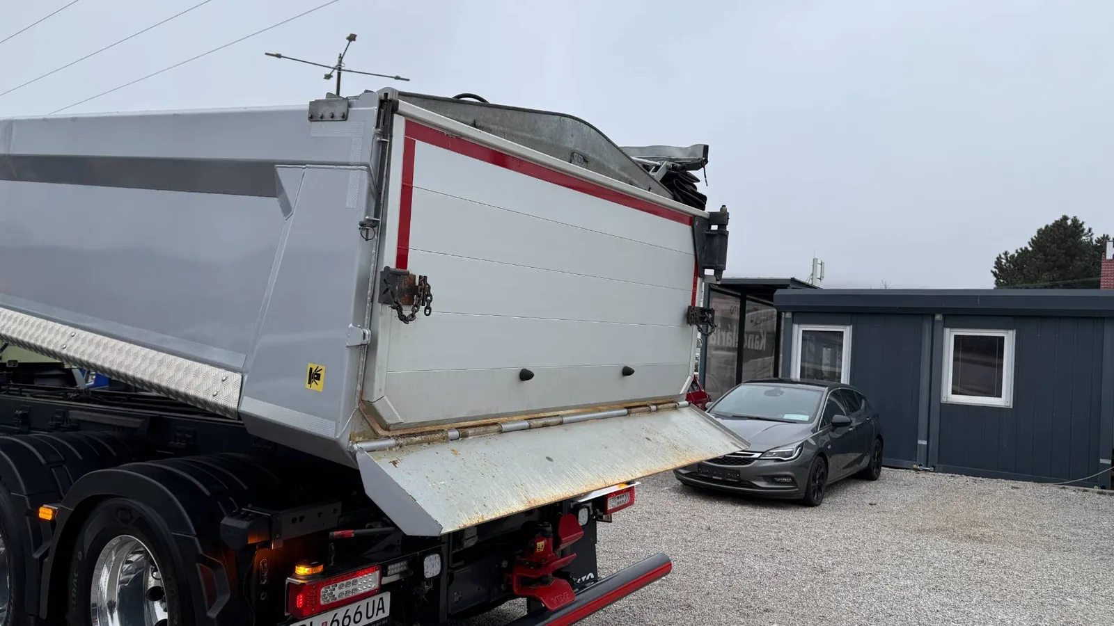 Volvo FMX500 8x4 Sklápěč CENA 235000 eur – fotka 53 z 53