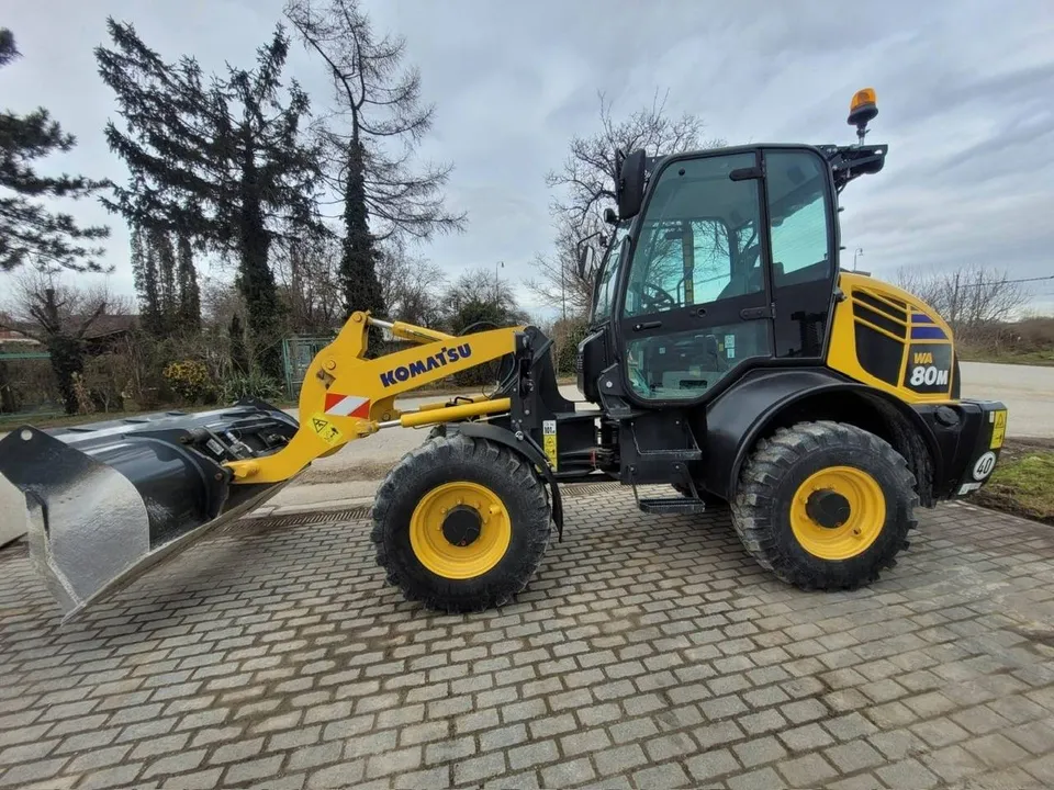 Komatsu WA80M- s Klimou – fotka 13 z 13