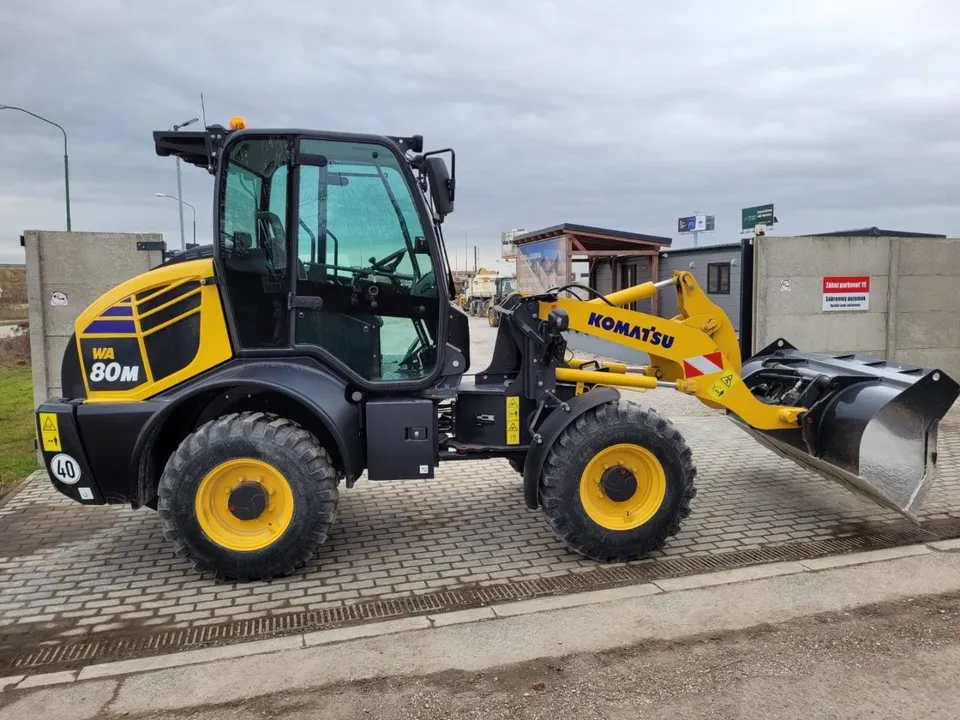 Komatsu WA80M- s Klimou