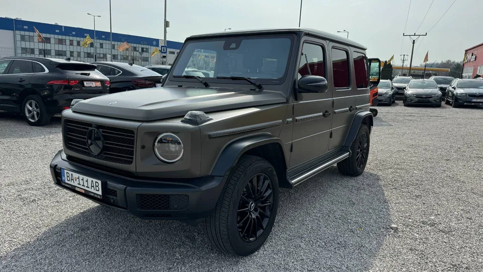 Mercedes-Benz G trieda 400 d black paket Magno olive Max vybava